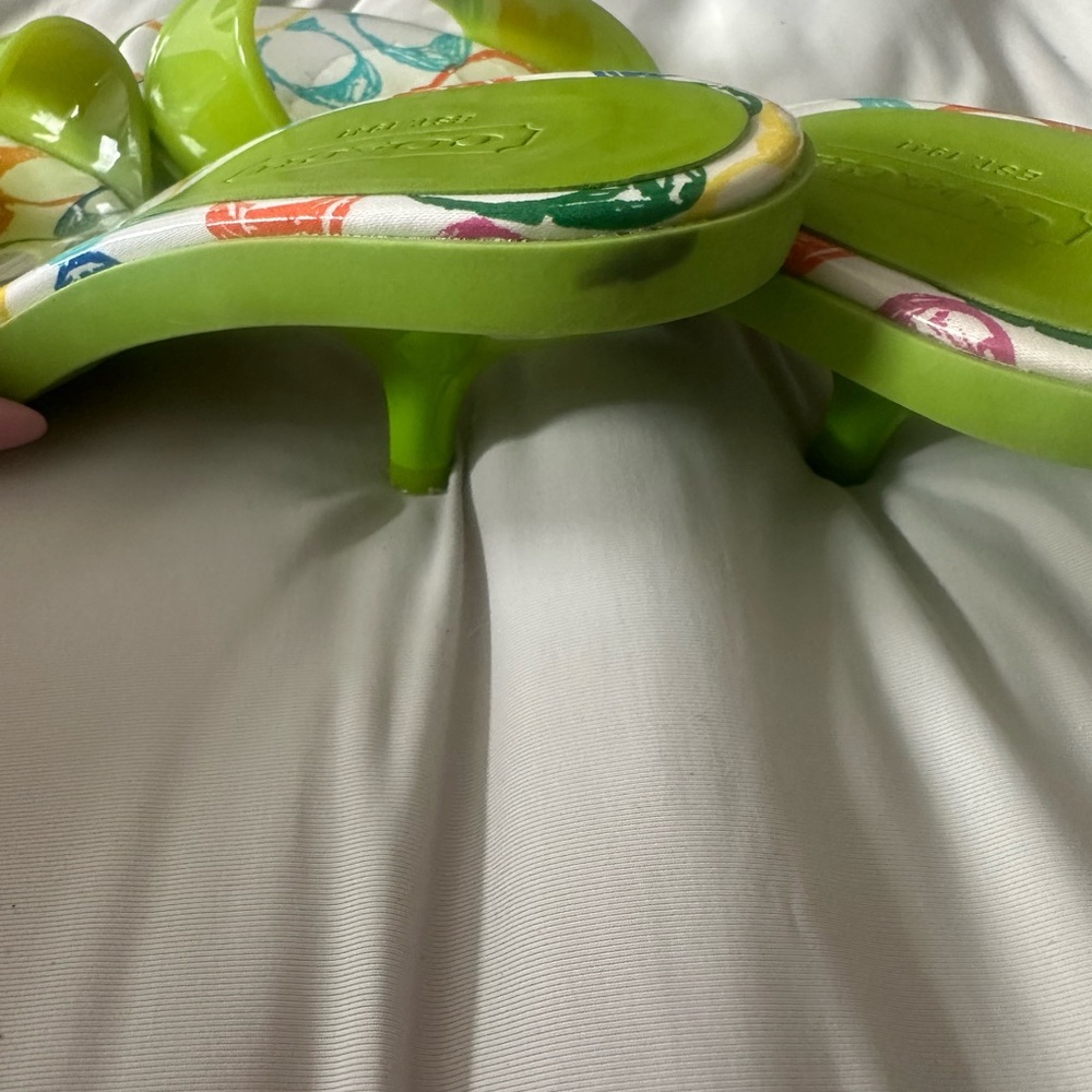 Nichelle coach kitten heels - Picture 8 of 8